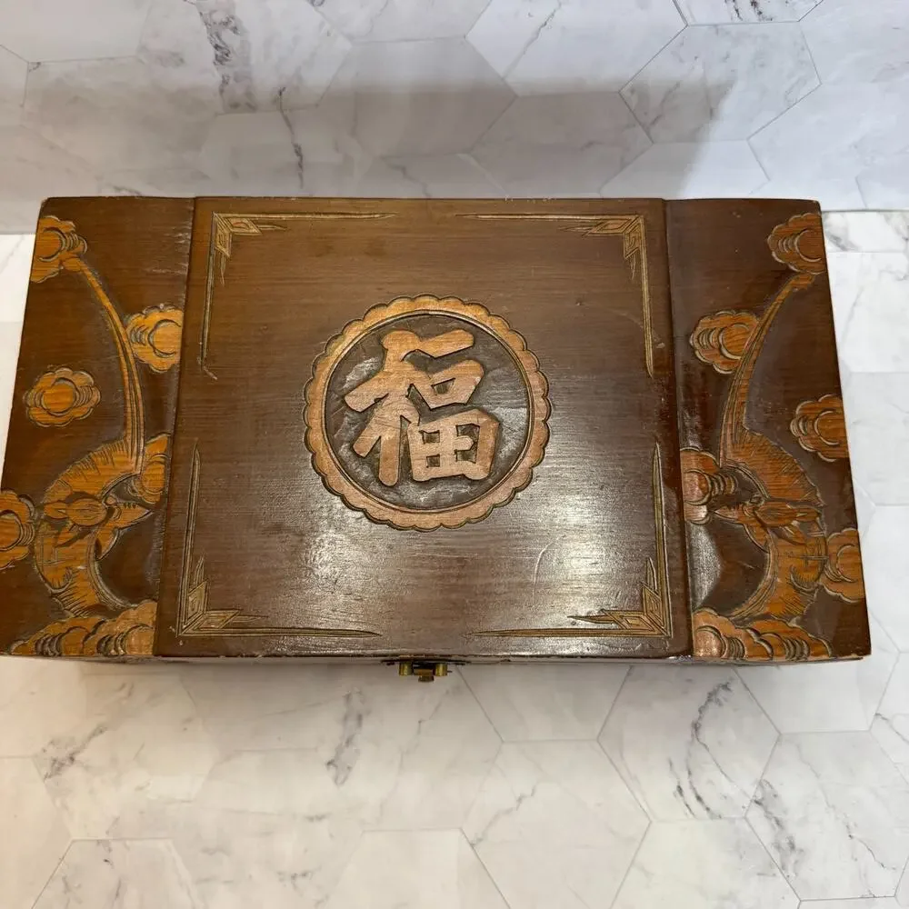 Vintage Asian Carved Jewelry Music Box Wood Pagoda Scenes Dresser Chest in EUC
